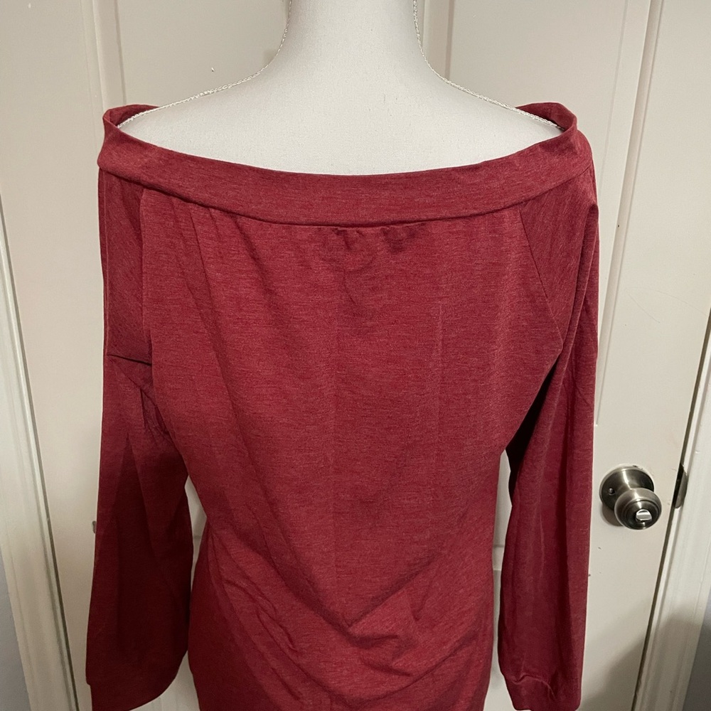 Chic Off-Shoulder Rust colored Top - Picture 2 of 4